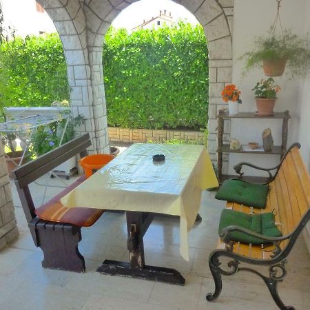 روفينج Studio Apartment Ozi المظهر الخارجي الصورة