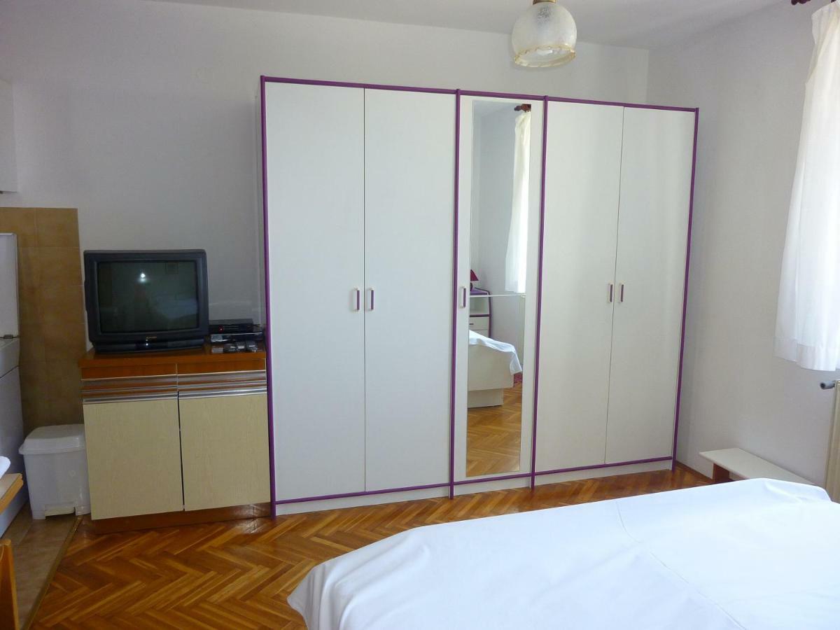 روفينج Studio Apartment Ozi المظهر الخارجي الصورة